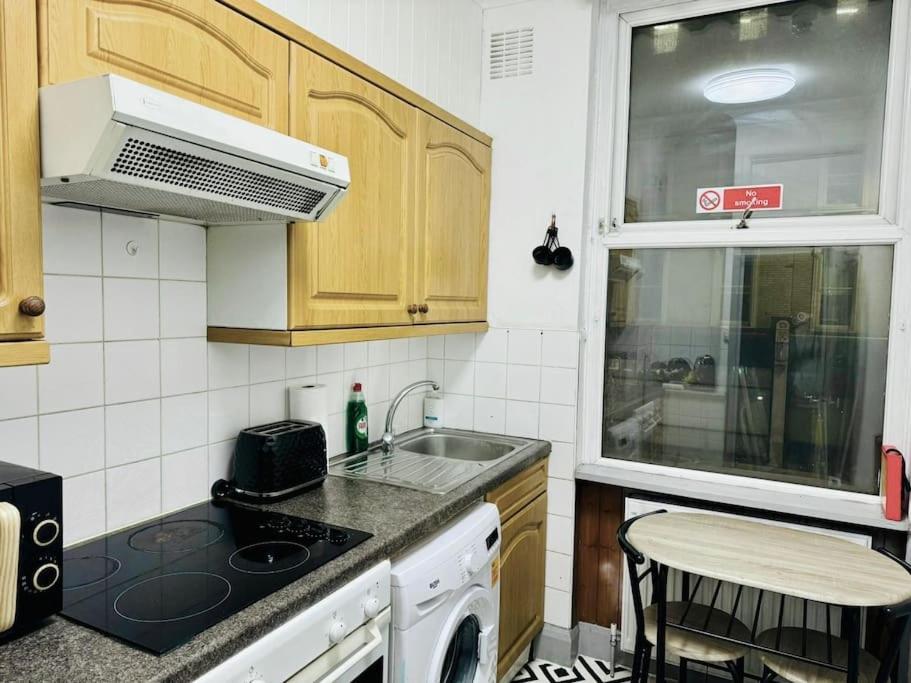 1 Bedroom Studio Next To King'S Cross St Pancreas Station Лондон Екстер'єр фото